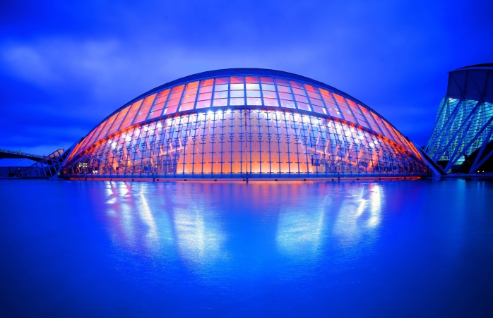 Break the trend: 7 original alternatives to the classic Spanish destinations İspanya'da gezilecek yerler- Calatrava ve Félix Candela tarafından tasarlanan Ciutat de les Arts i les Ciències, İspanya'nın en büyük mimari başarılarından biridir.