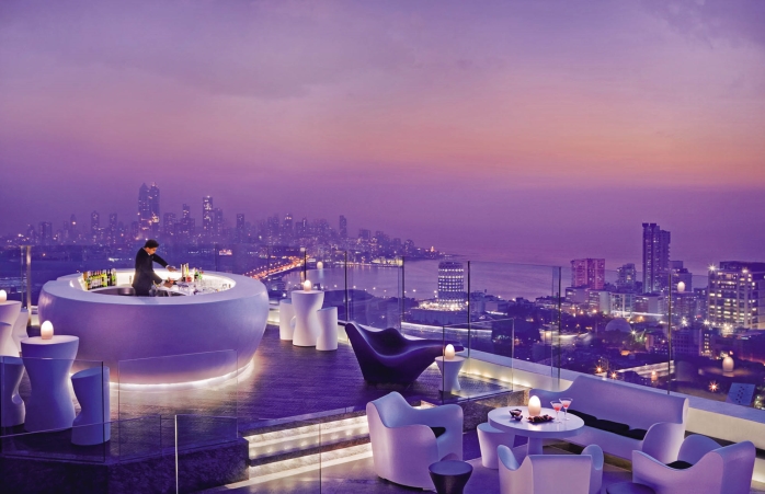 Yeryüzündeki en iyi teras bar? Aer lounge, Four Seasons Mumbai Otelinin tüm terasını size sunar.