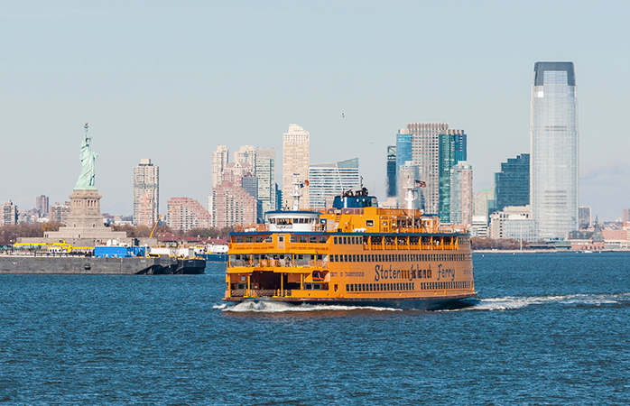 New York’ta Staten Island Ferry ile gemi gezisi.