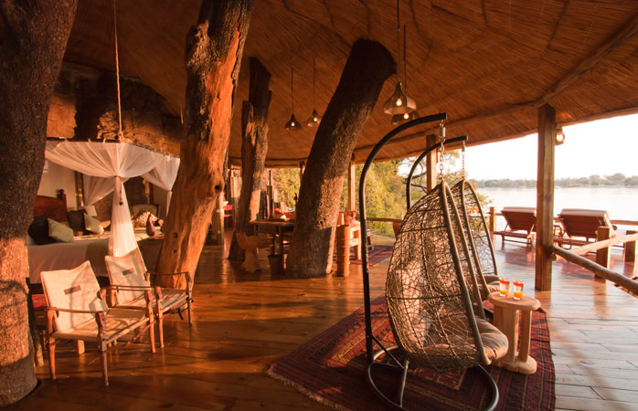 Tongabezi Lodge – ağaç evinde romantik bir tatil.