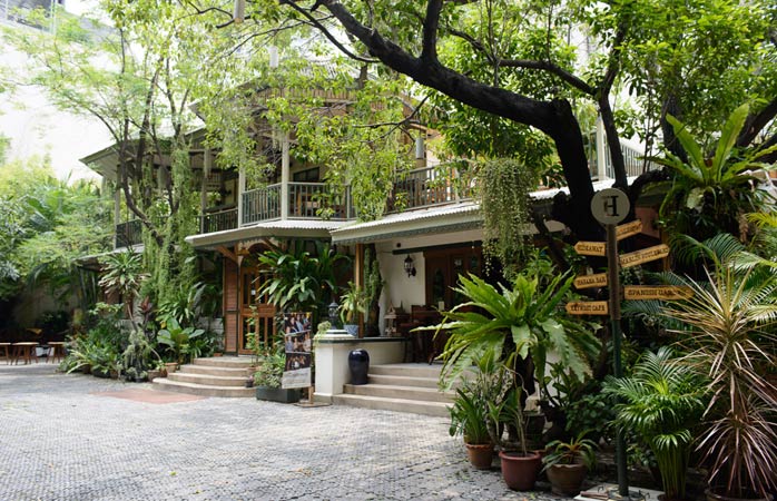 Hemingways_Bangkok_restoranlari