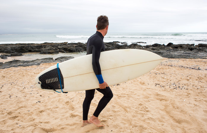 sörf tatili - Sörf tahtanı al, sörf kıyafetlerini giy ve Jeffreys Bay’de dalgalarla boy ölçüş