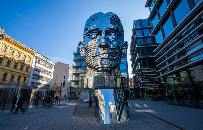 Prag'da gezilecek yerler: Açıkhava heykelleri