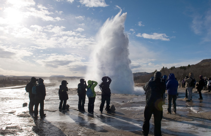 İzlanda gezisi- Strokkur Gayzeri’nin gösterisi