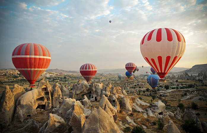 Ölmeden önce görülmesi gereken yerler- Kapadokya’nın üzerinde uçan sıcak hava balonları