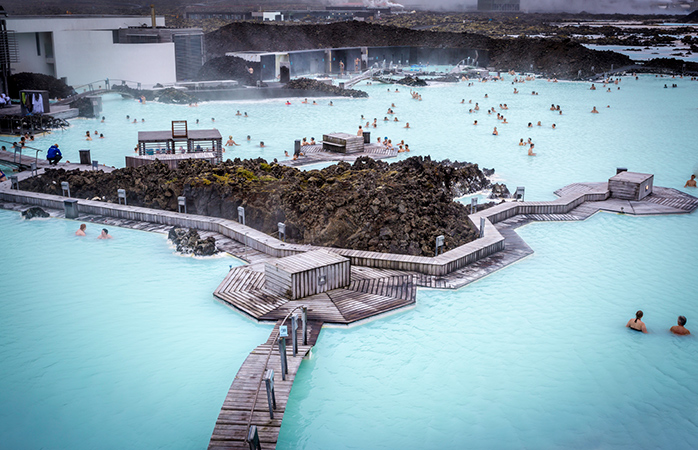 Ölmeden önce görülmesi gereken yerler- İzlanda, Mavi Göl’de dinlenenler.
