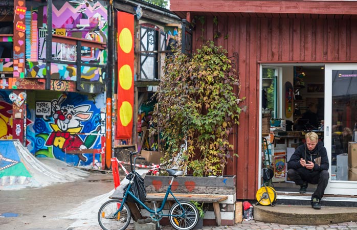 Ölmeden önce görülmesi gereken yerler- Kopenhag’ın hippi komünü Christiania şehrin ortasındaki bir vahayı andırıyor
