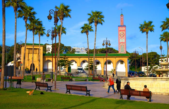 Fas gezi rehberi- Tanca’daki Grand Socco Meydanı’nda yer alan Sidi Bou Abib Camii