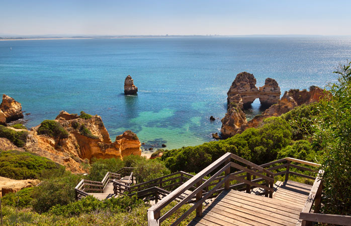 Portekiz gezisi- Ponda da Piedade plajında altın rengi kumtaşı falezleri, doğal tünelleri ve gizli mağaraları keşfedeceksin