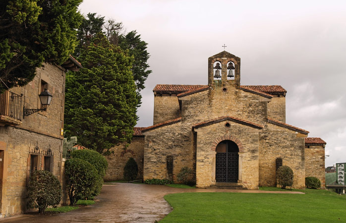Portekiz gezisi- Oviedo’daki San Julian de los Prados kilisesinin tarihi 9. yüzyıla uzanıyor