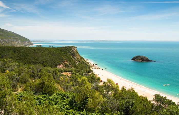 Portekiz gezisi- Arrabida Doğal Parkı’nda yürüyüş, yüzme ve güneşlenme gibi aktiviteler bulacaksın