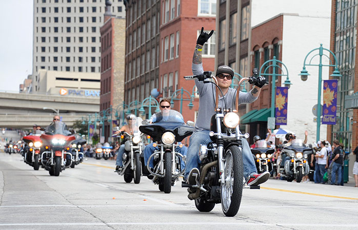 Motor tutkunuysan, 2018’de Harley Davidson motosikletlerin 115. yılını kutlamak için Milwaukee’de olma fırsatını kaçırmamalısın 
