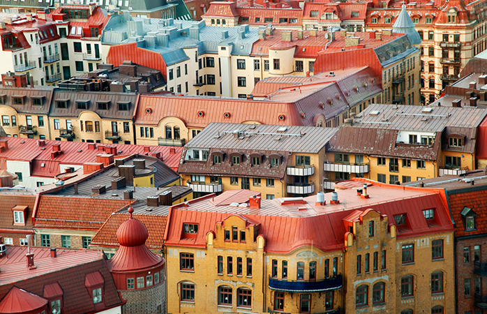 tek başına tatil önerileri - İsveç’in Göteborg şehrindeki rengârenk çatılar