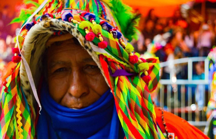 dünyadaki karnavallar - Oruro Karnavalı, geleneklerin ve modernliğin renkli bir buluşmasına şahit oluyor 