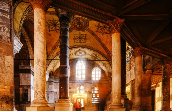 Türkiye'deki müzeler: Dünyanın en çok ziyaret edilen müzelerinden olan Aya Sofya, her gün ziyaretçilere açık