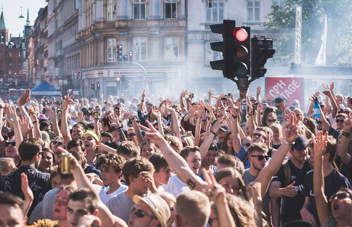 Avrupa müzik festivalleri: Distortion’ın sokak partileri İskandinavya’nın en simgeleşmiş partileri arasında