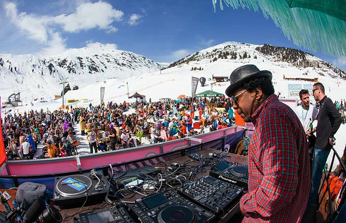Avrupa müzik festivalleri: Snowbombing’de kayak pisti kenarında müzik coşkusu