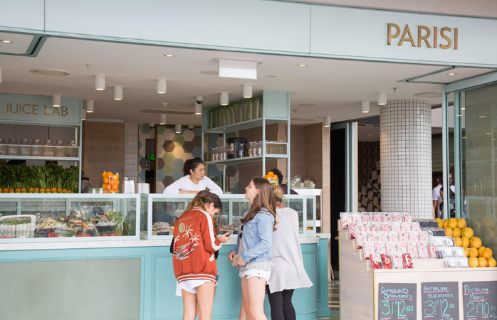 Dünyanın en iyi yemekleri: Bondi Plajı’nın hemen yanındaki Parisi Café’nin meyve suları serin ve zinde kalmanı sağlayacak