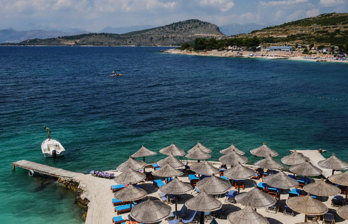 Arnavutluk Rivierası’nda şezlong keyfi – hiç fena değil