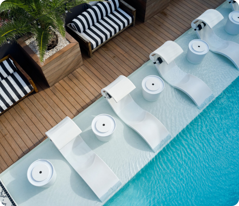 Otel havuz alanı olanağı