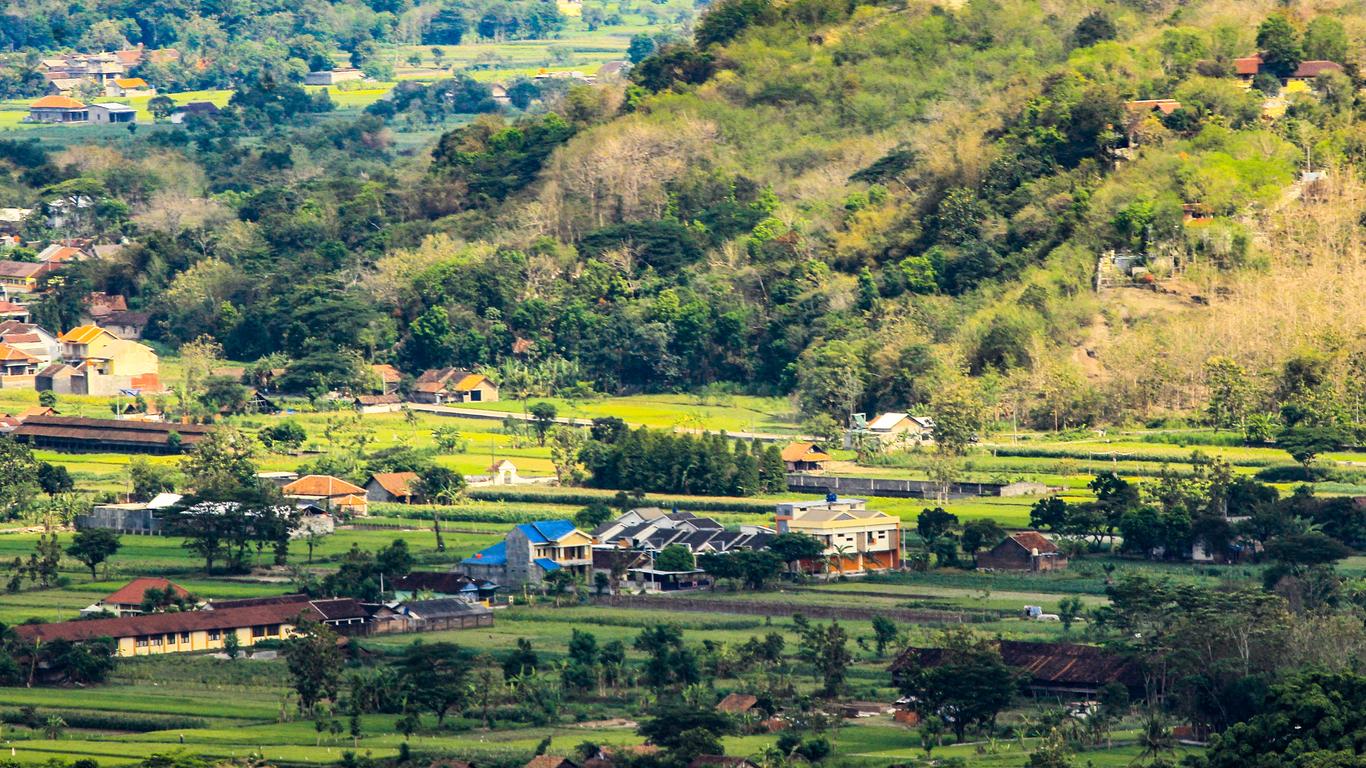 Flights to Yogyakarta Bölgesi