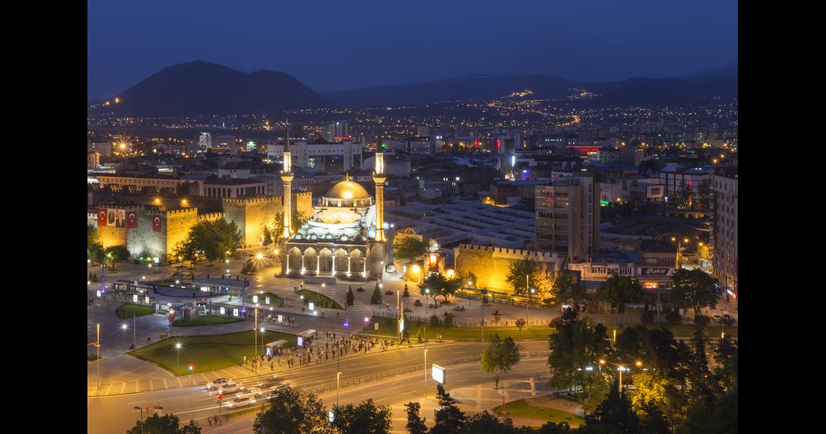 Stuttgart Kayseri Icin 492 Den Baslayan Fiyatlara Ucuz Ucak Bileti Bul Momondo