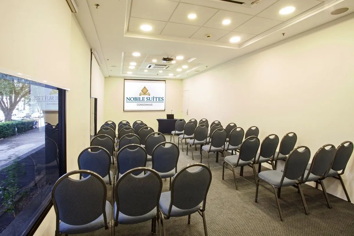 Konferans salonu